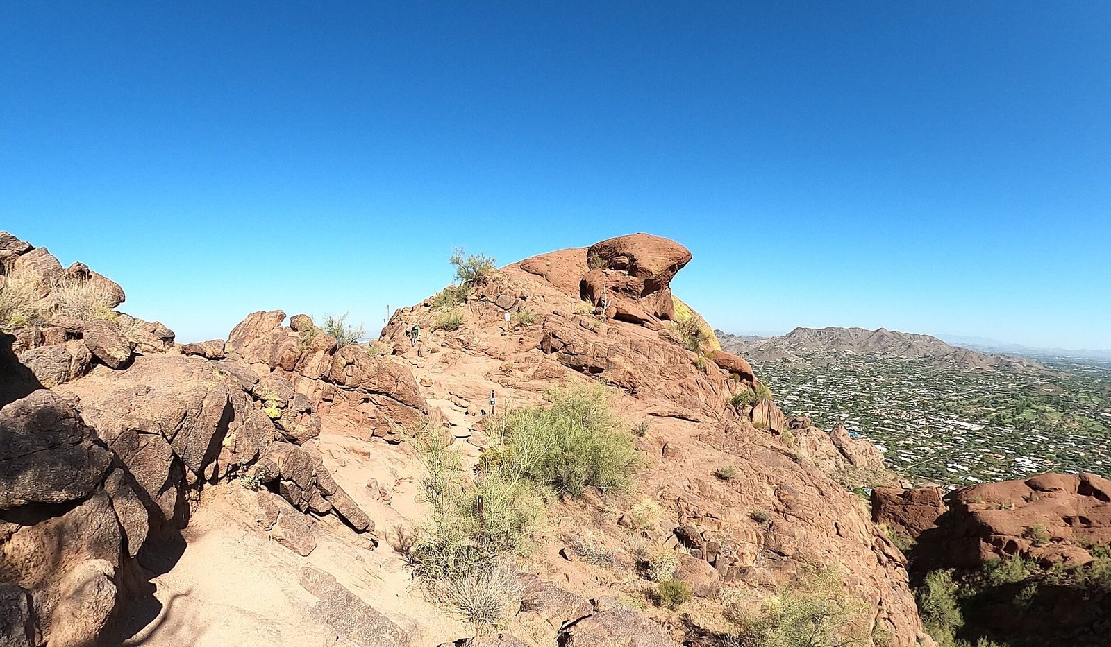 Hiking in Phoenix: Best Trails and Desert Safety